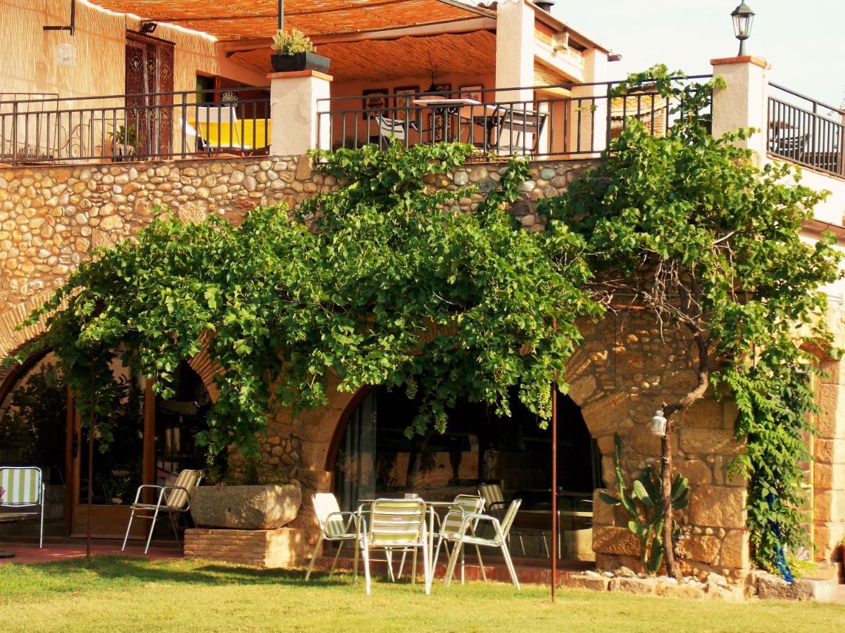 La Masia Costa Brava -Adults Only Garrigás Екстериор снимка