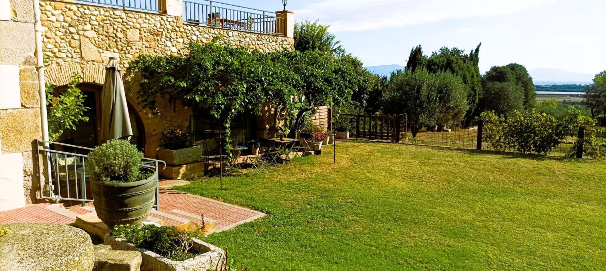 La Masia Costa Brava -Adults Only Garrigás Екстериор снимка